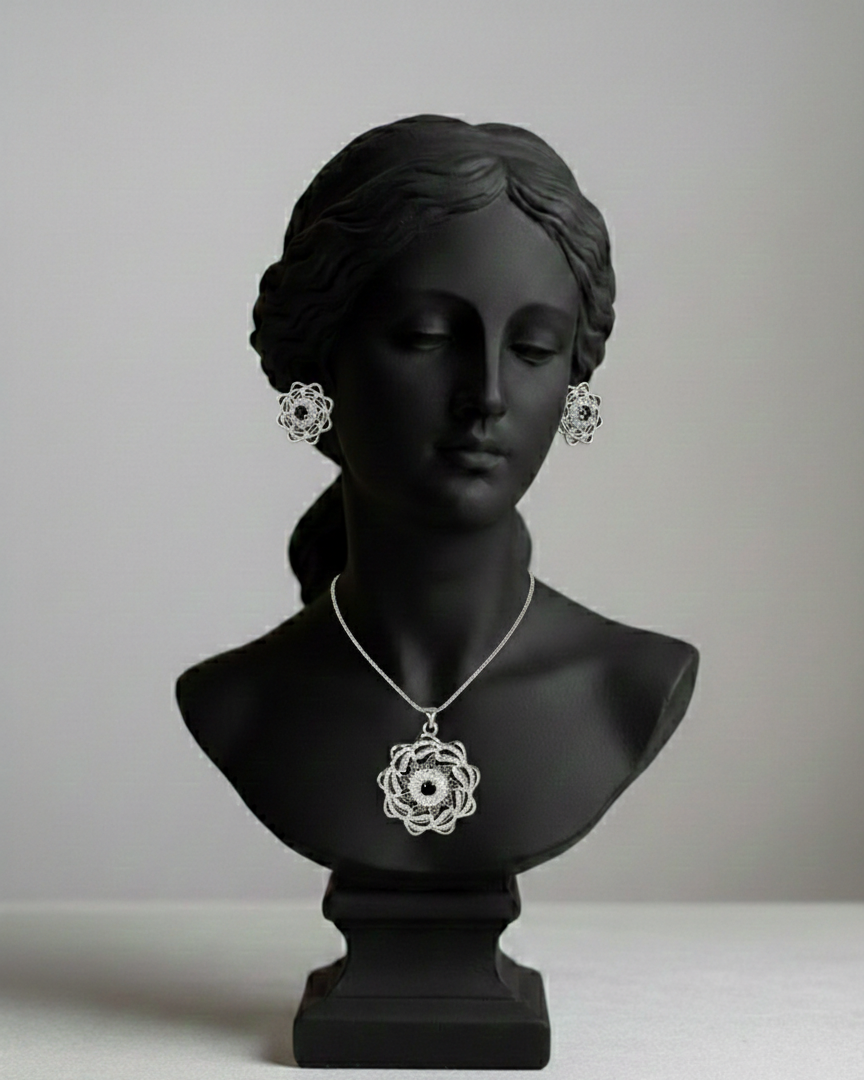 Stunning Silver Flower Jewellery Set
