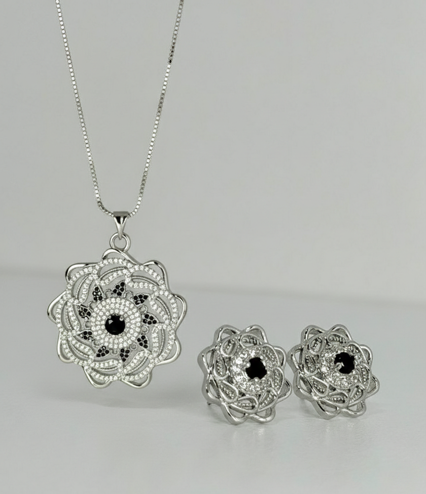 Stunning Silver Flower Jewellery Set