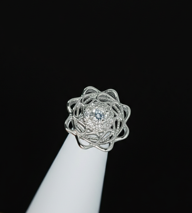Stunning Silver Diamond‑Cut Flower Jewellery Set