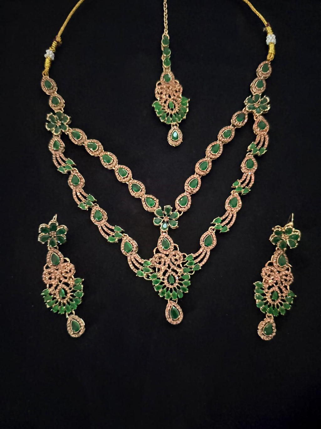 Stunning Rose Gold & Emerald Necklace Set
