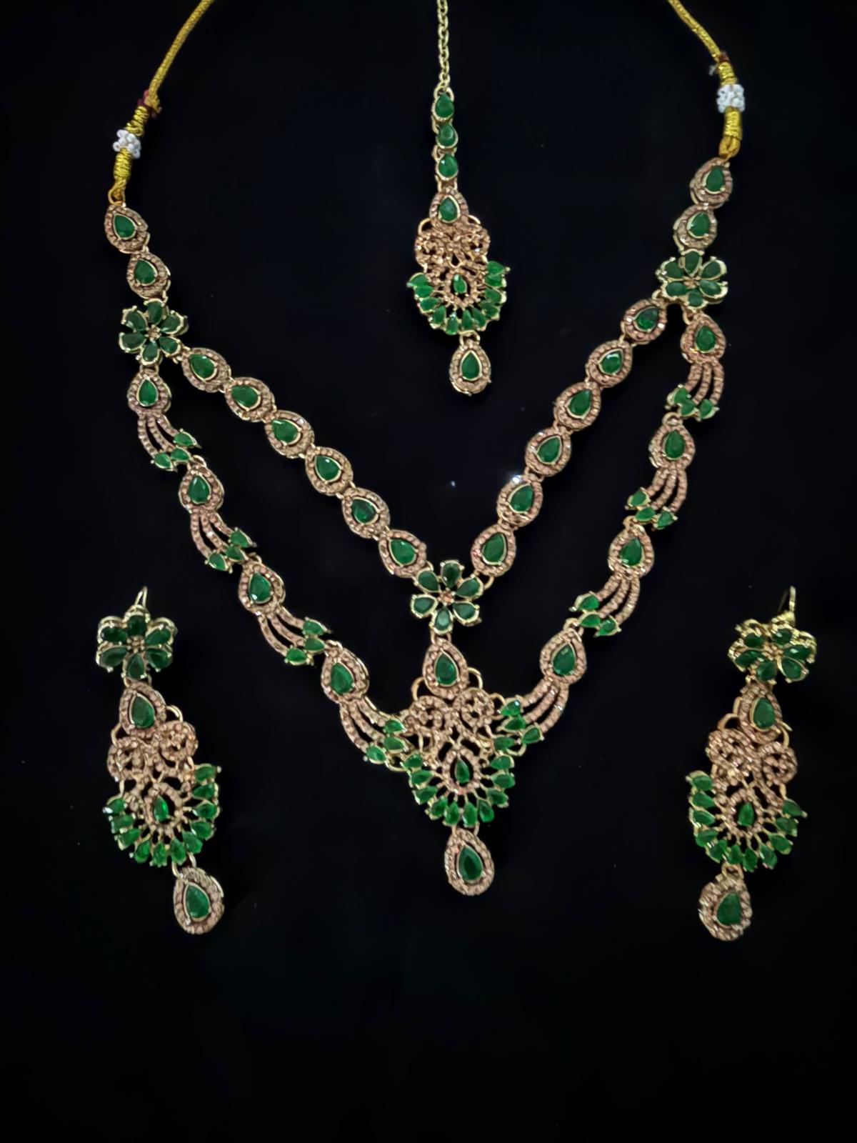 Stunning Rose Gold & Emerald Necklace Set