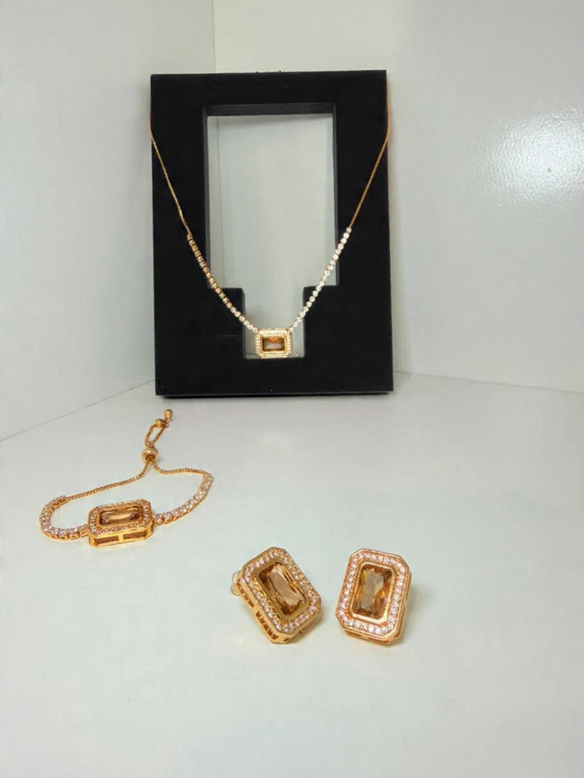🔥 Stunning gold three piece jewellery set ✨