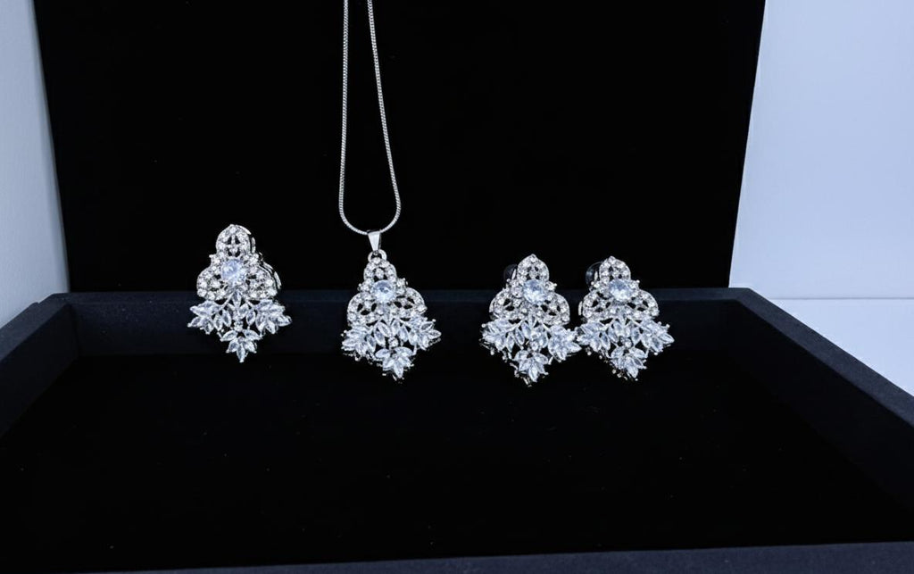 Sparkle‑Tastic Diamond‑kissed Jewellery Set