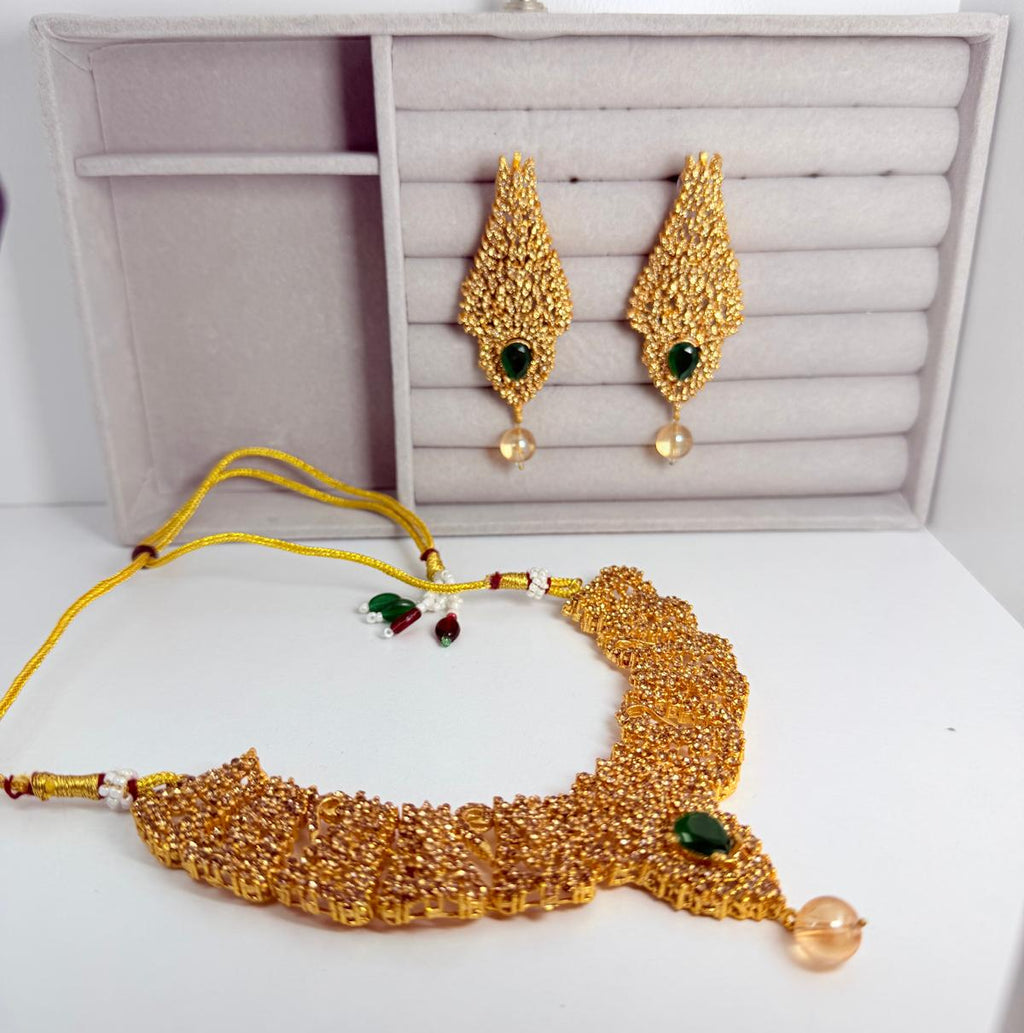 Stunning gold‑plated necklace & earring set