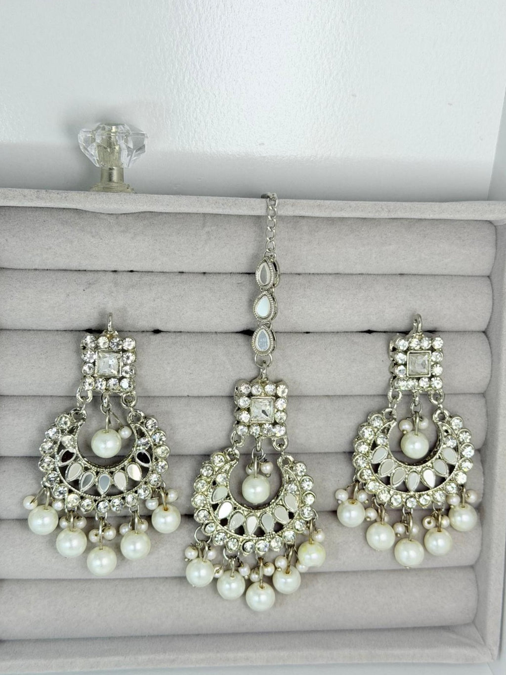 Stunning Pearl & Crystal Choker Set