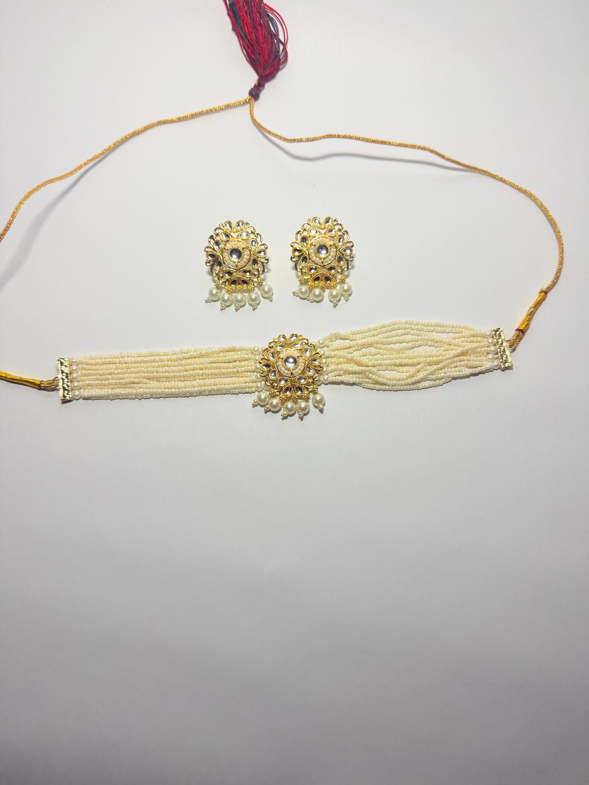 Stunning Gold‑Tone Kundan Earring & Choker Set