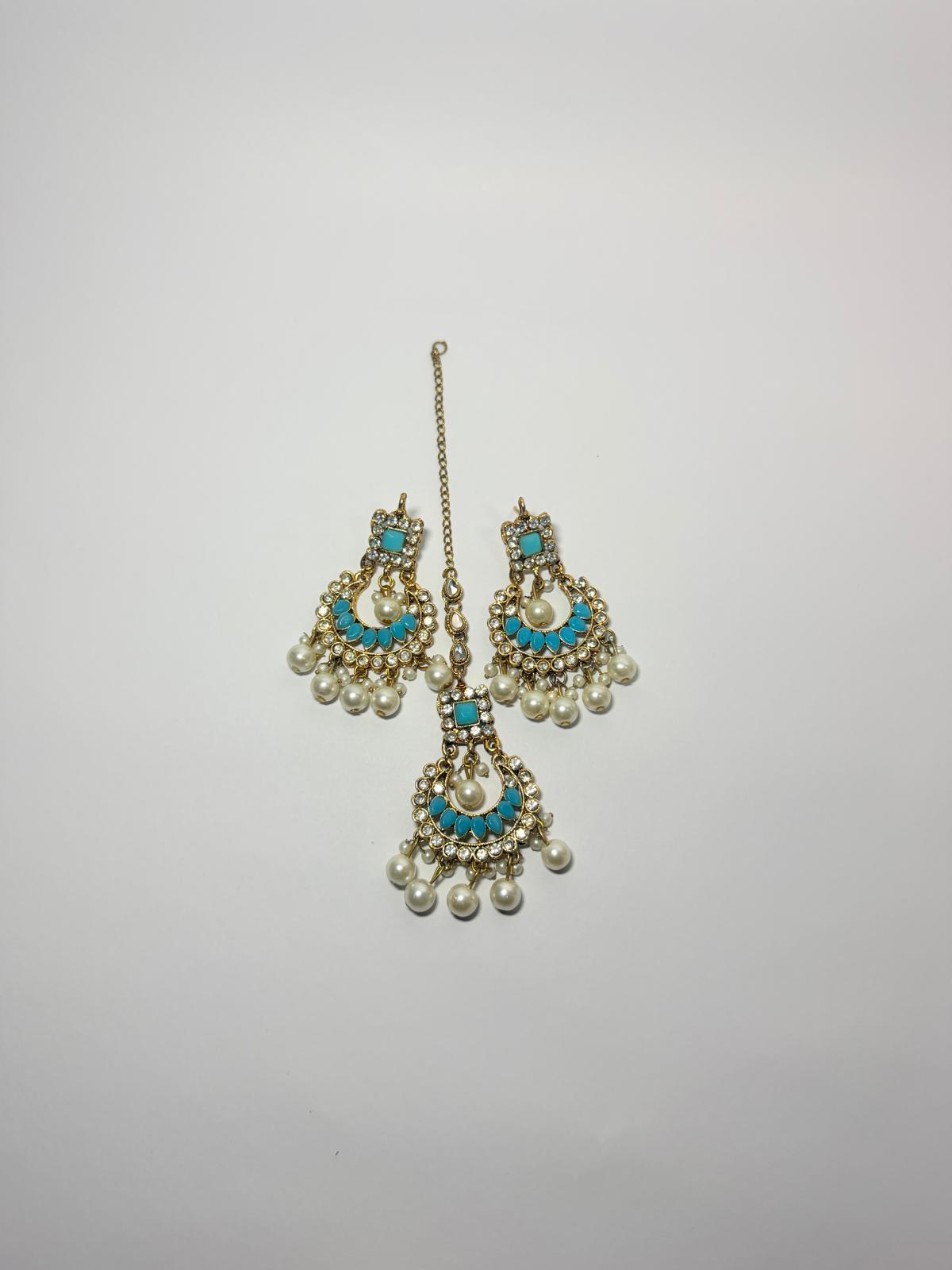 Gold‑plated choker set | matching earrings & a stylish maang tikka