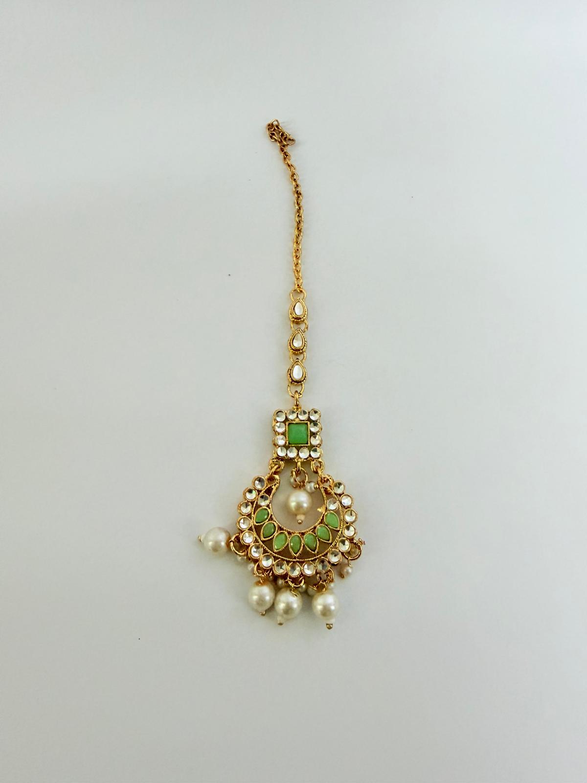 Stunning gold-toned necklace set with mint green stones & pearl