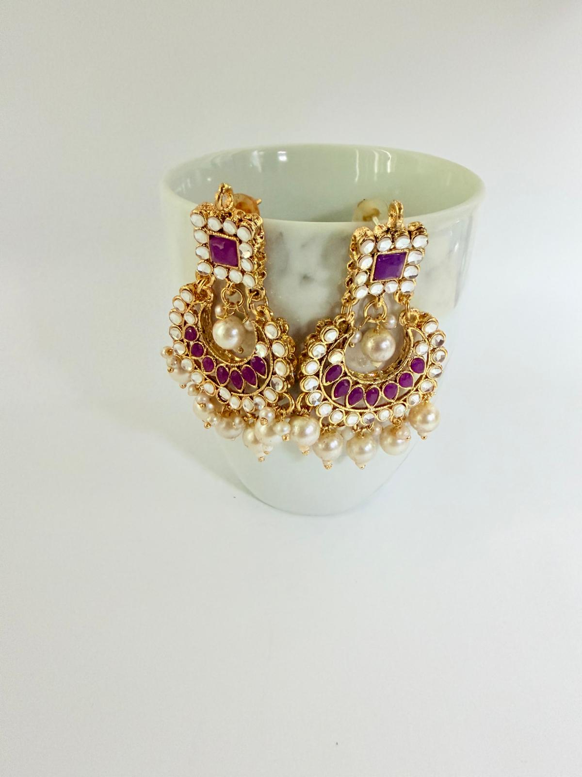 Stunning gold-toned choker necklace set with purple & pearl accents