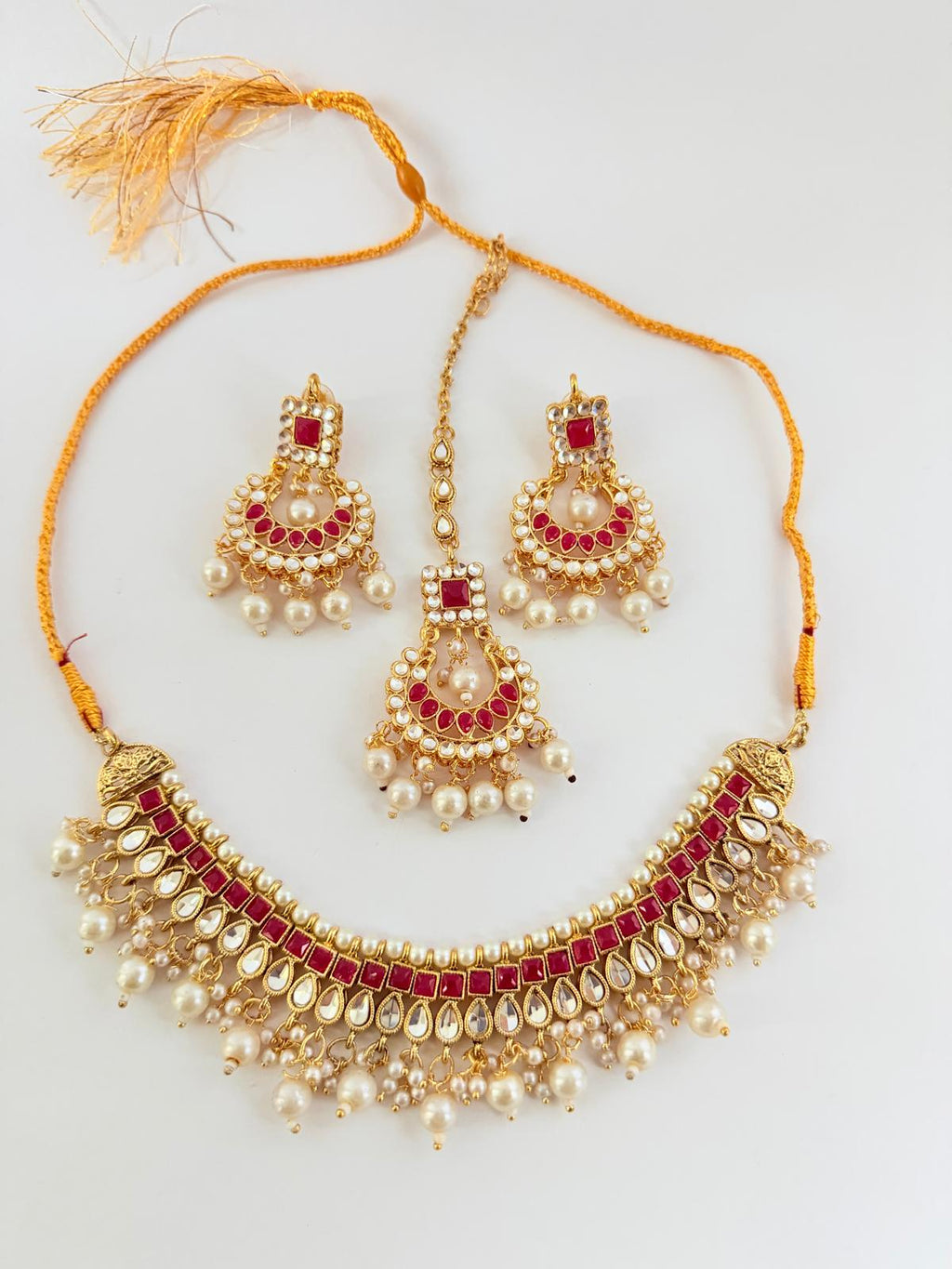 Choker Neckless Set In Red
