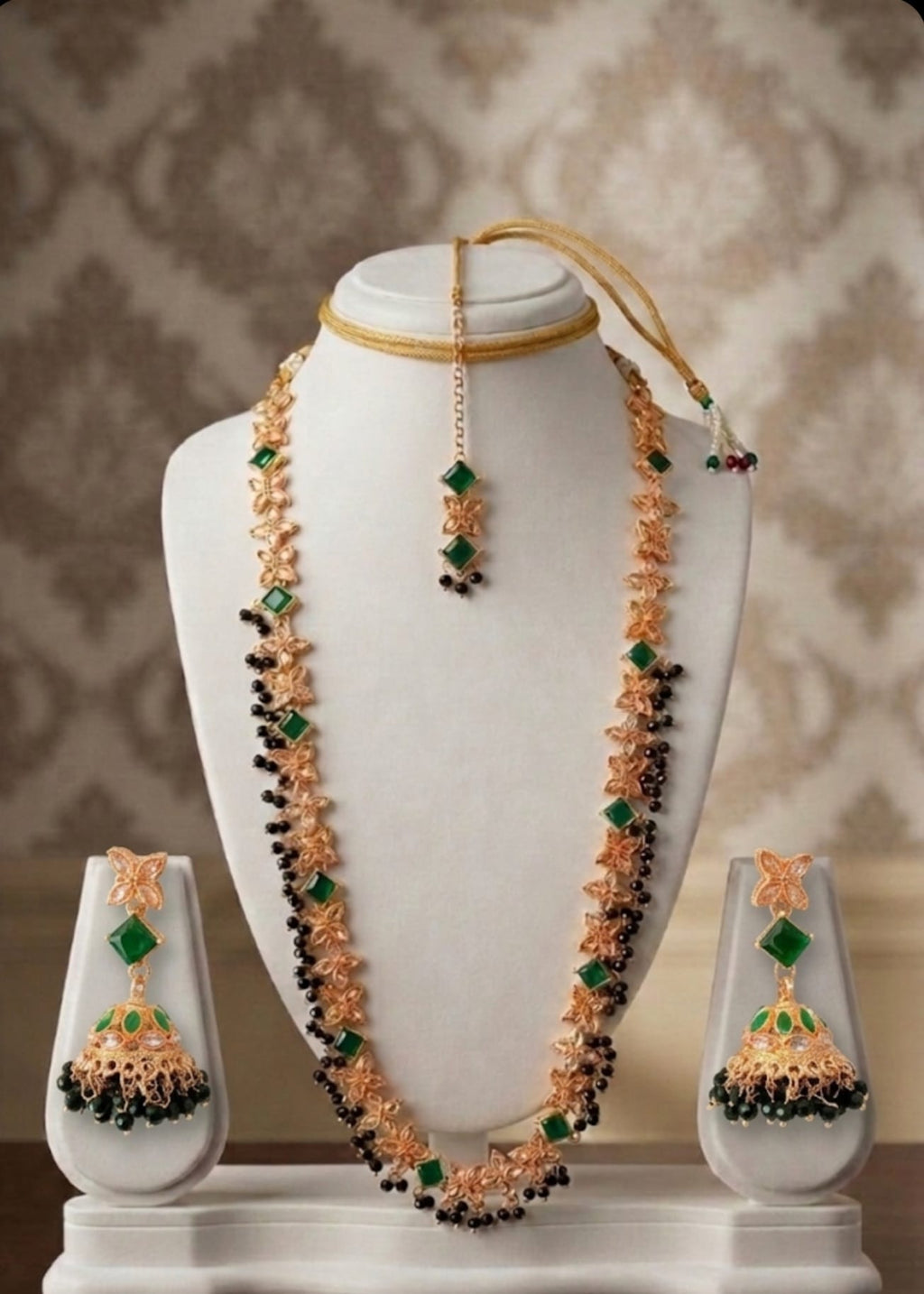 _Stunning Rose‑Gold Necklace & Earring Set_